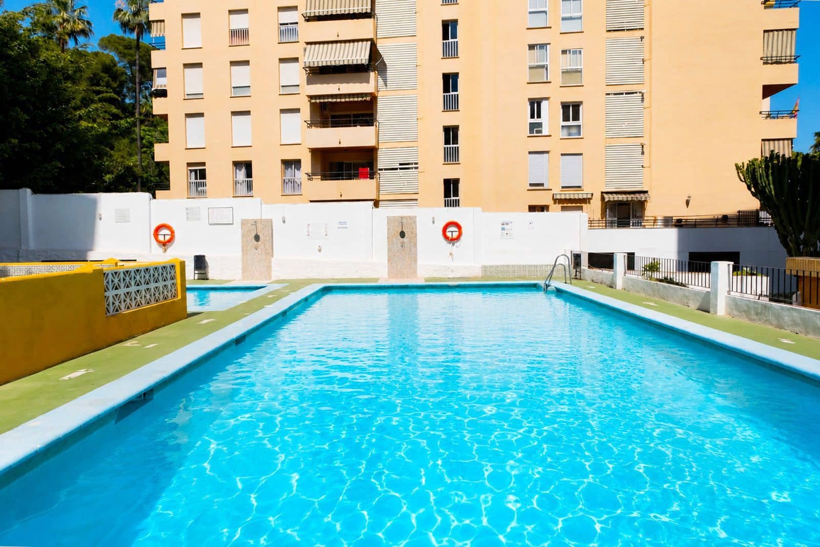 Apartamento de 3 habitaciones en Marbella en venta con piscina - 399.000 € (Ref: 10153463)
