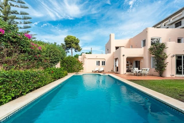 4 bedroom Villa for sale in El Paraiso, Estepona with pool garage - € 1,735,000 (Ref: 10153464)