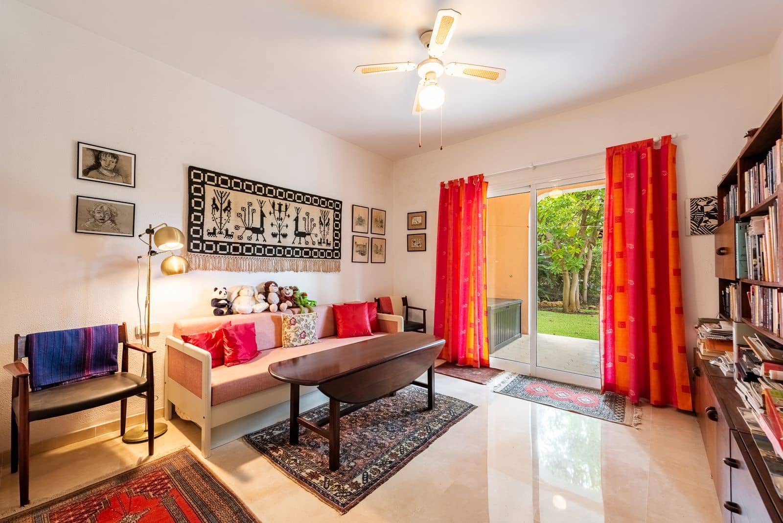 4 bedroom Villa for sale in El Paraiso with pool garage - € 1,735,000 (Ref: 10153464)