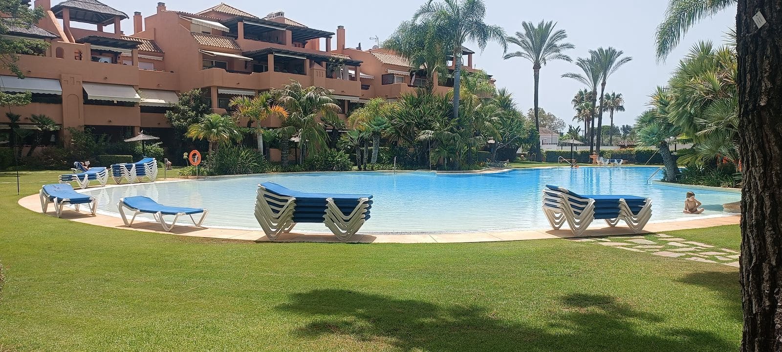 2 sovrum Lägenhet till salu i Guadalmina med pool garage - 630 000 € (Ref: 10153471)