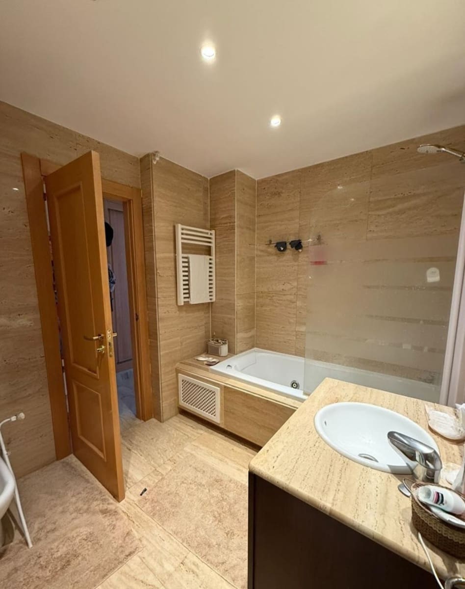 2 slaapkamer Appartement te koop in New Golden Mile met zwembad garage - € 560.000 (Ref: 10153472)