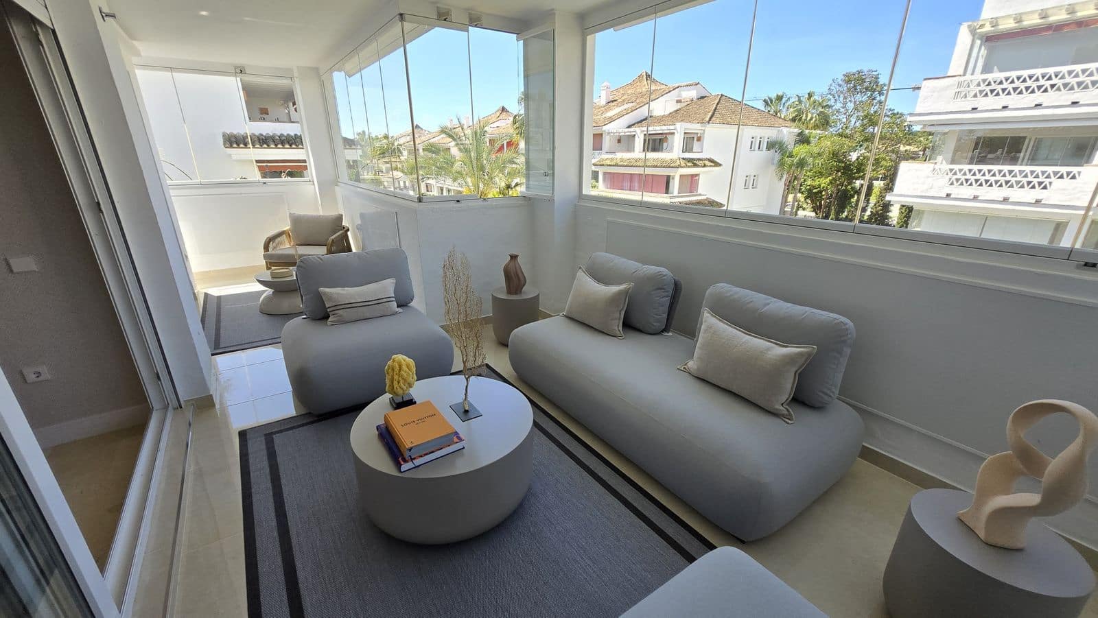 2 bedroom Apartment for sale in Golden Mile with pool - € 1,285,000 (Ref: 10153476)