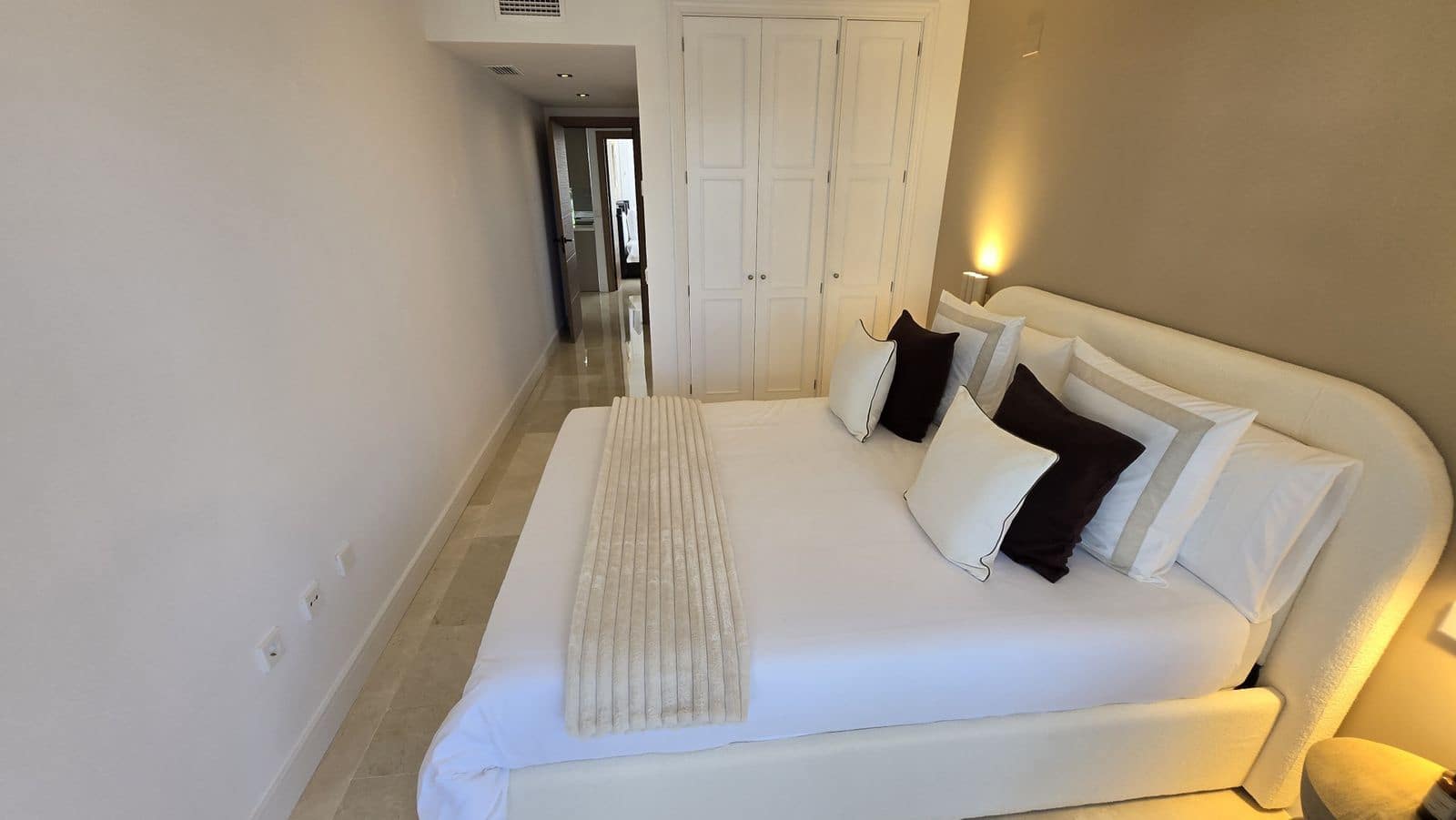 2 bedroom Apartment for sale in Golden Mile with pool - € 1,285,000 (Ref: 10153476)