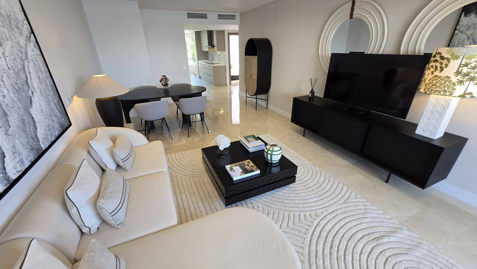 2 bedroom Apartment for sale in Golden Mile with pool - € 1,285,000 (Ref: 10153476)