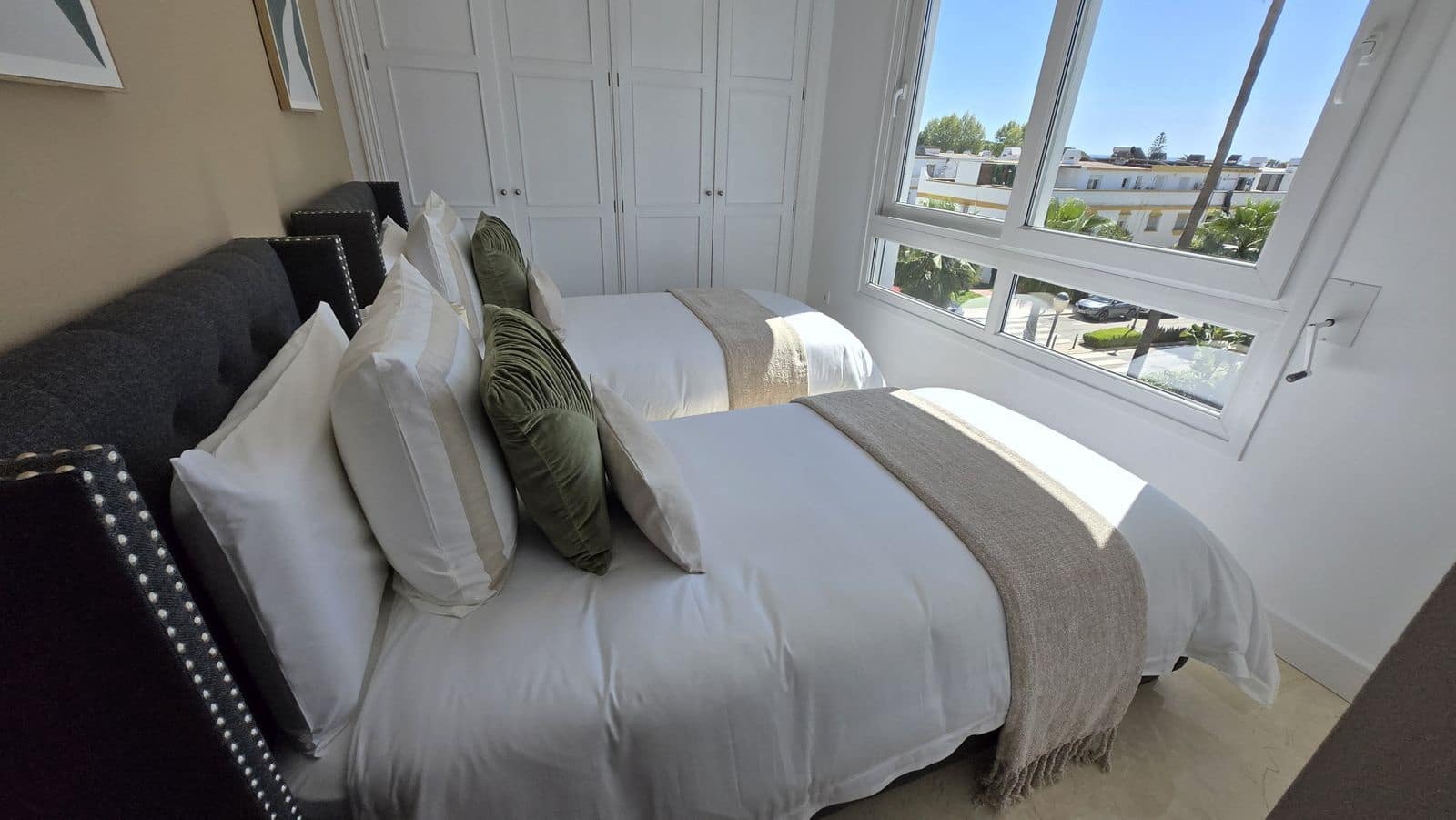 2 bedroom Apartment for sale in Golden Mile with pool - € 1,285,000 (Ref: 10153476)