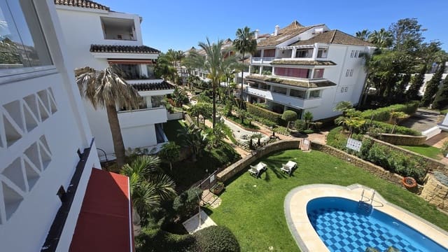 2 soveværelse Lejlighed til salg i Golden Mile, Marbella med swimmingpool - € 1.285.000 (Ref: 10153476)
