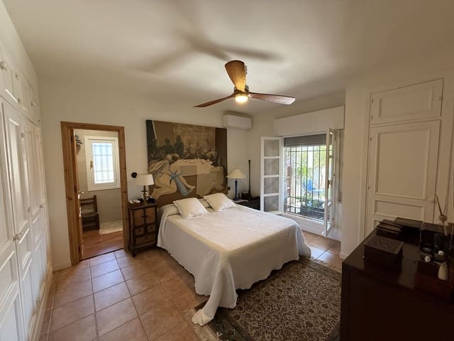 3 soverom Villa til salgs i Torremolinos med svømmebasseng garasje - € 1 499 000 (Ref: 10153479)