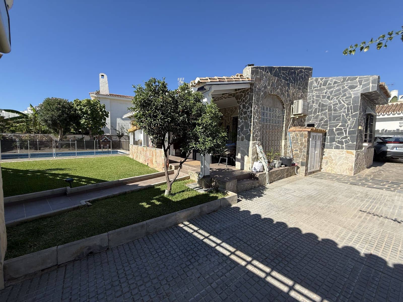 3 soverom Villa til salgs i Torremolinos med svømmebasseng garasje - € 1 499 000 (Ref: 10153479)