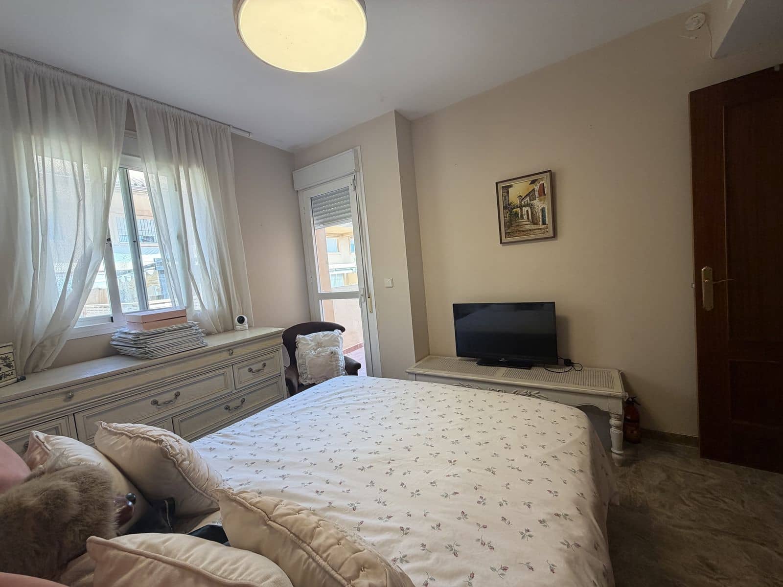 3 makuuhuone Omakotitalo myytävänä paikassa Estepona mukana uima-altaan 
autotalli - 595 000 € (Ref: 10153482)