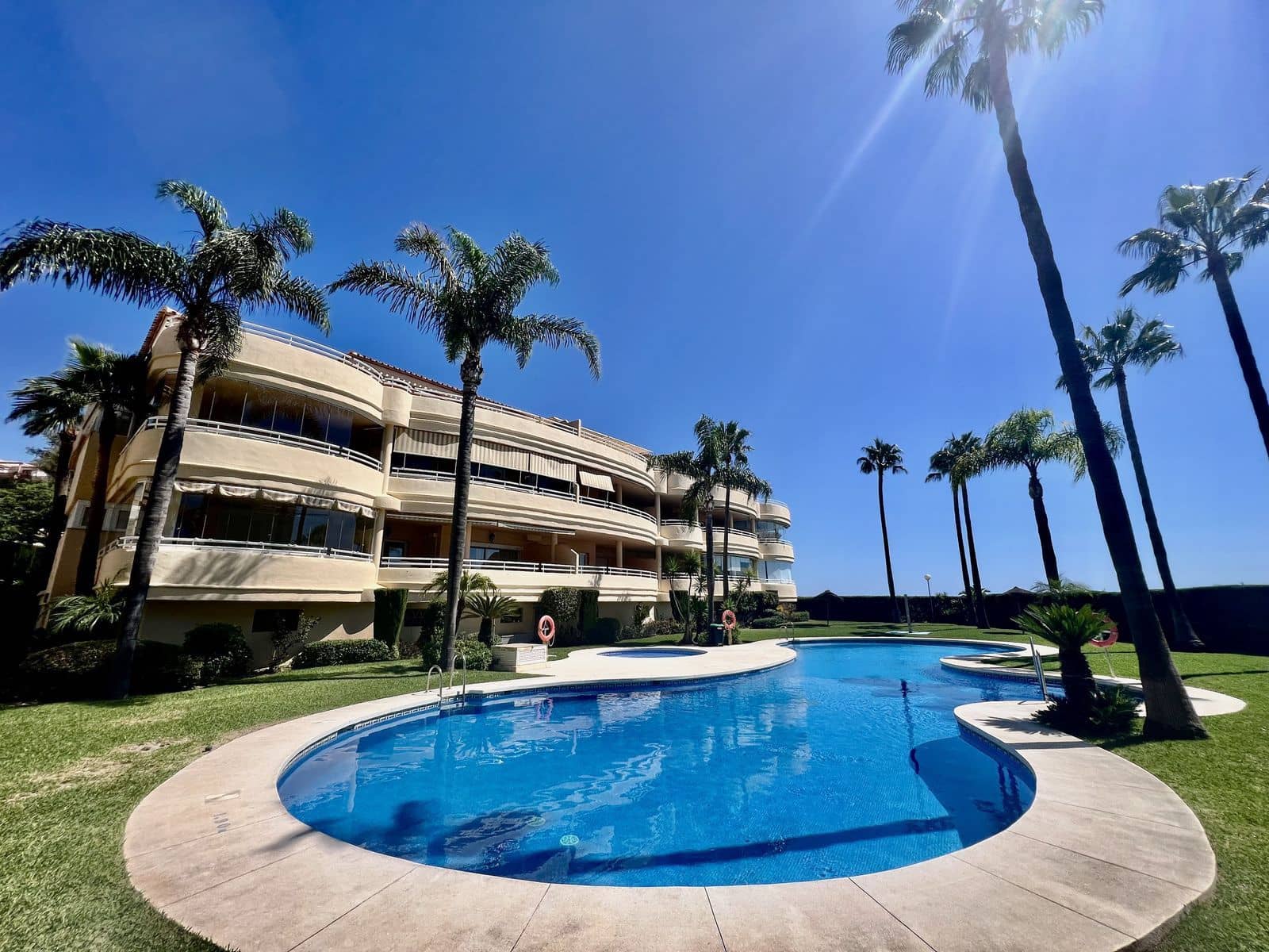 3 chambre Appartement à vendre à Benalmadena Costa avec piscine garage - 950 000 € (Ref: 10153483)