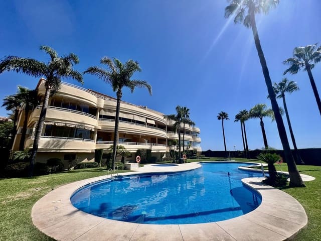 3 chambre Appartement à vendre à Benalmadena Costa, Benalmádena avec piscine garage - 950 000 € (Ref: 10153483)