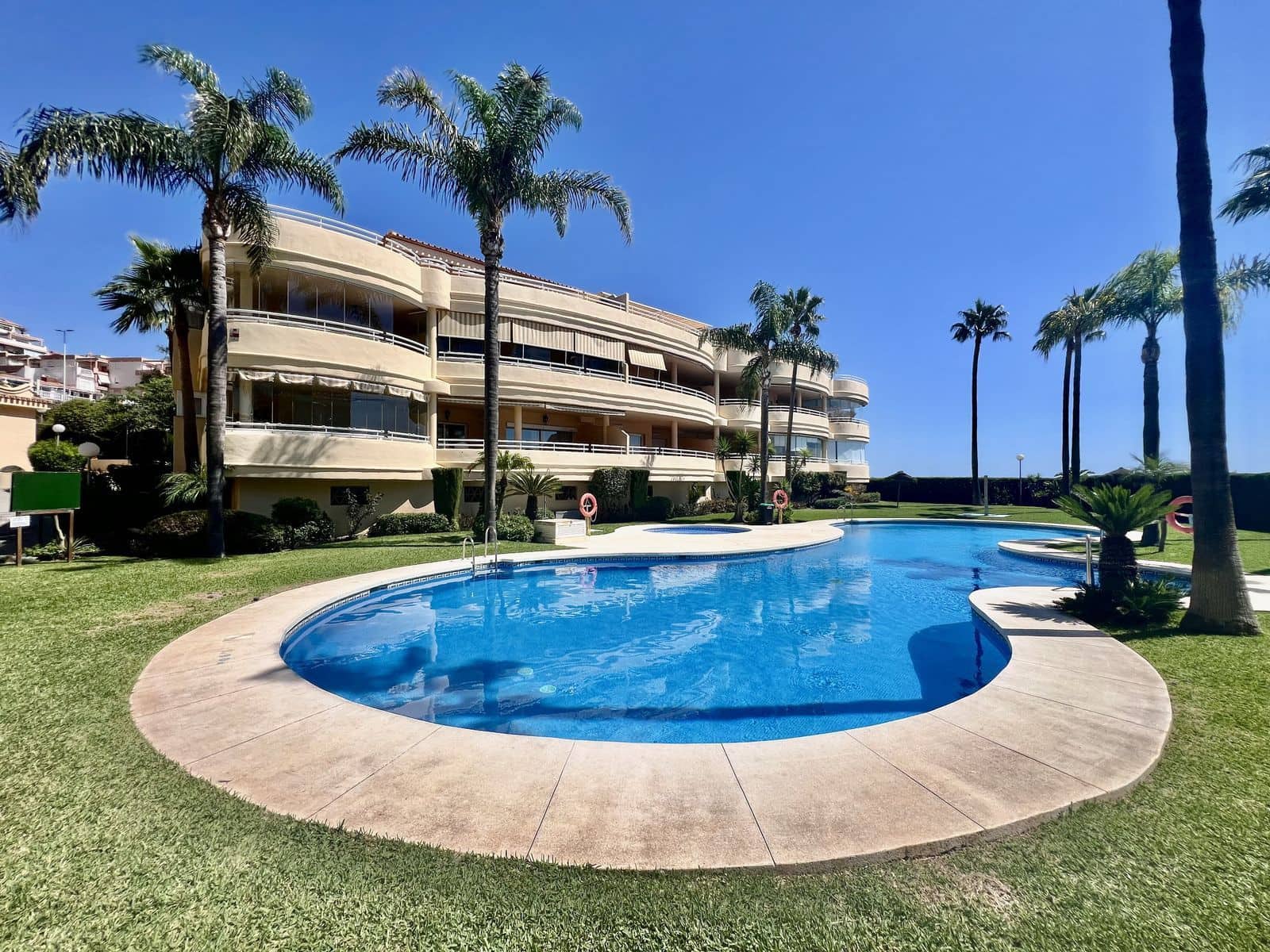 3 chambre Appartement à vendre à Benalmadena Costa avec piscine garage - 950 000 € (Ref: 10153483)