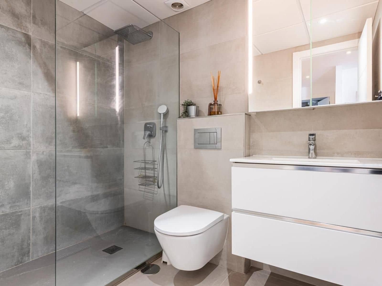 3 chambre Appartement à vendre à Nueva Andalucia avec piscine garage - 649 000 € (Ref: 10153484)