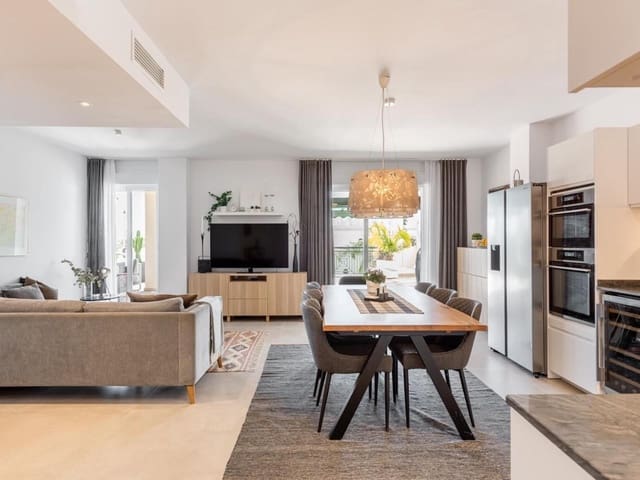 3 chambre Appartement à vendre à Nueva Andalucia, Marbella avec piscine garage - 649 000 € (Ref: 10153484)