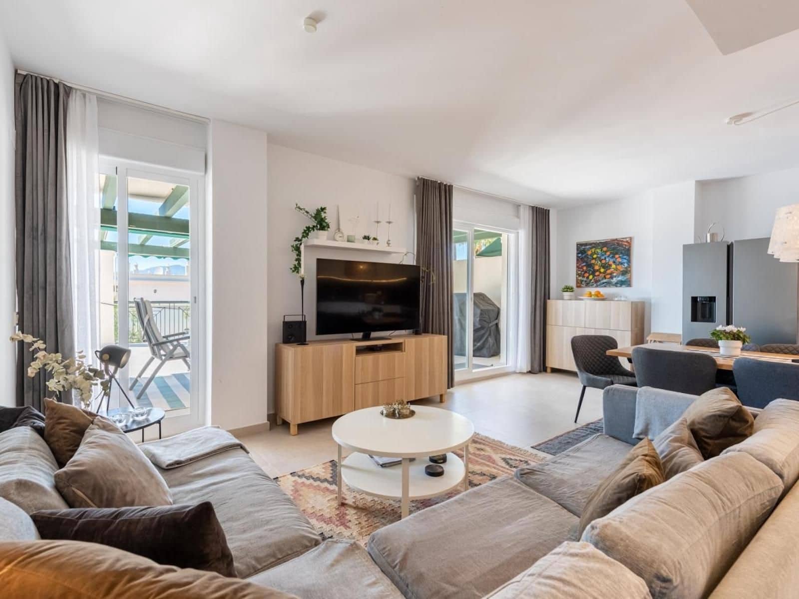 3 chambre Appartement à vendre à Nueva Andalucia avec piscine garage - 649 000 € (Ref: 10153484)