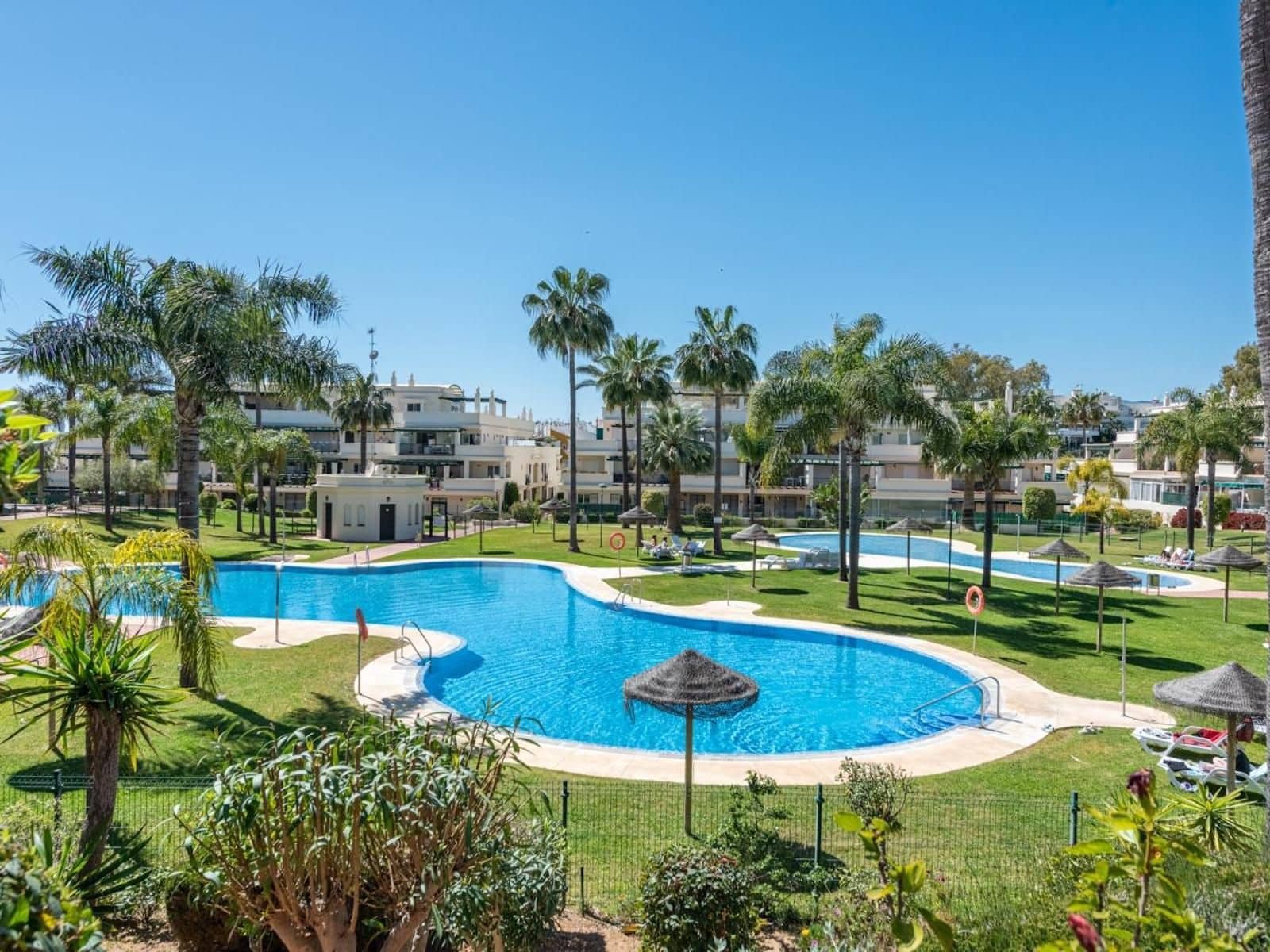 3 chambre Appartement à vendre à Nueva Andalucia avec piscine garage - 649 000 € (Ref: 10153484)