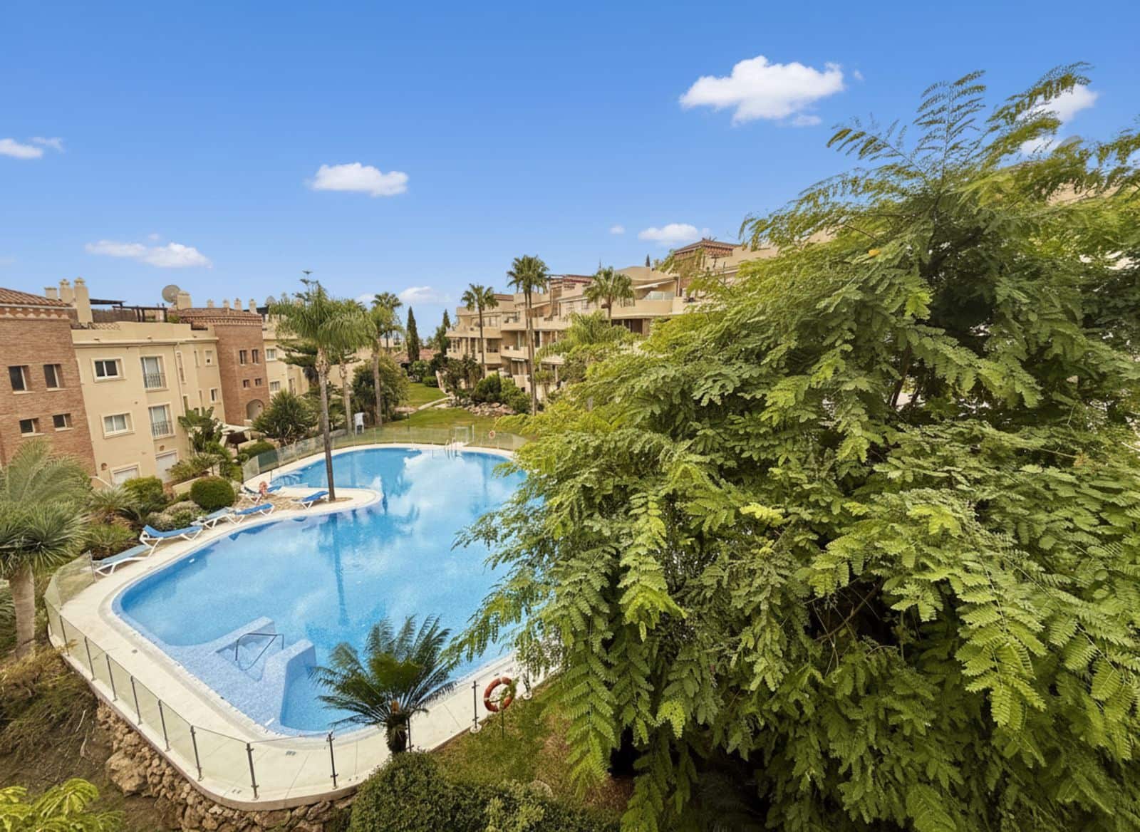 3 chambre Penthouse à vendre à Bel-Air avec piscine garage - 450 000 € (Ref: 10153485)