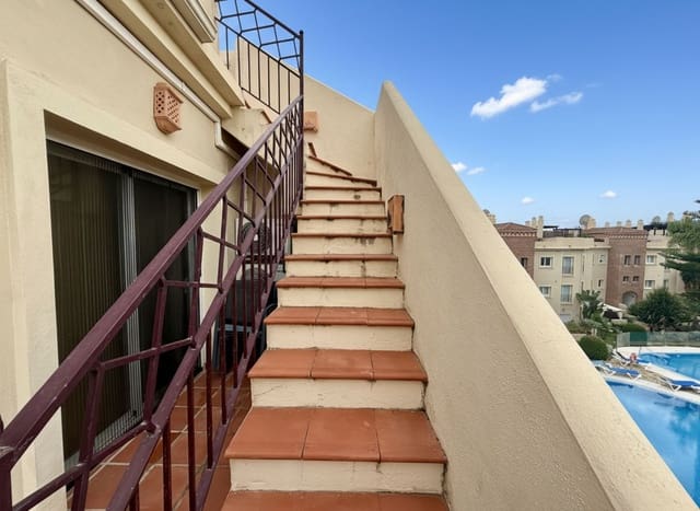 3 chambre Penthouse à vendre à Bel-Air, Estepona avec piscine garage - 450 000 € (Ref: 10153485)