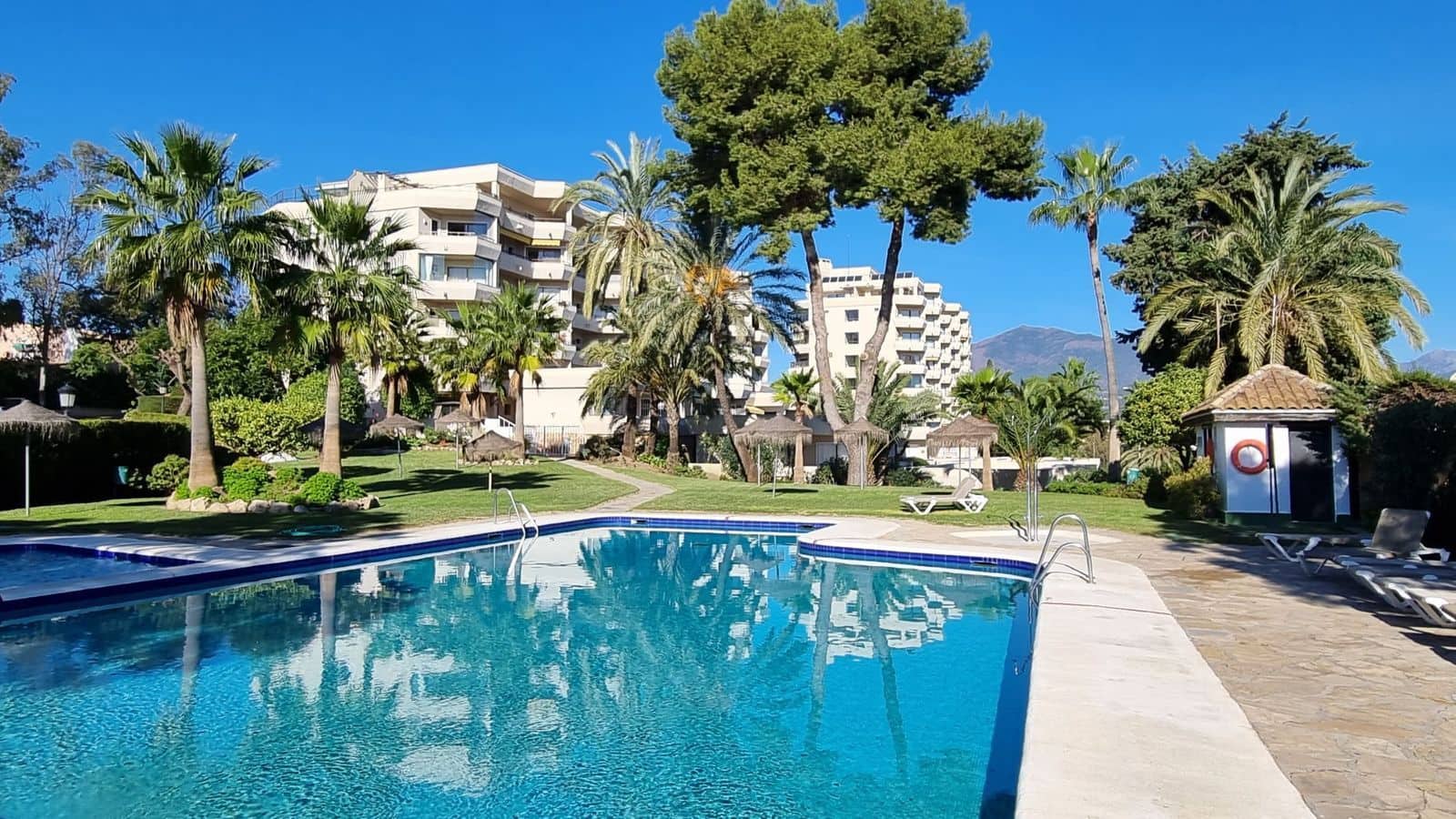 1 soverom Leilighet til salgs i Estepona med svømmebasseng - € 325 000 (Ref: 10153486)