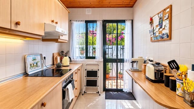 3 quarto Casa em Banda para venda em Bahia de Casares, Casares com piscina - 450 000 € (Ref: 10153490)