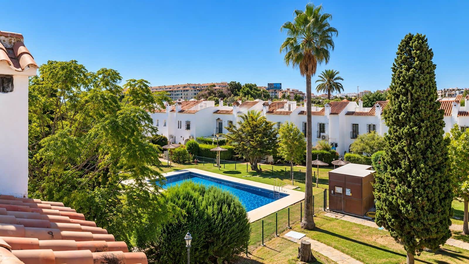 3 quarto Casa em Banda para venda em Bahia de Casares com piscina - 450 000 € (Ref: 10153490)