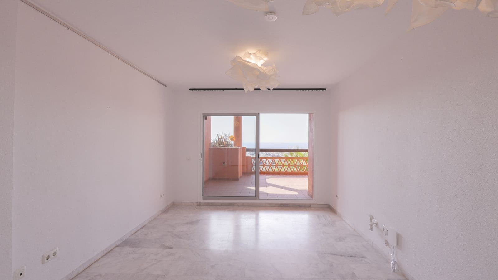 2 sovrum Lägenhet till salu i La Reserva med garage - 359 000 € (Ref: 10153491)