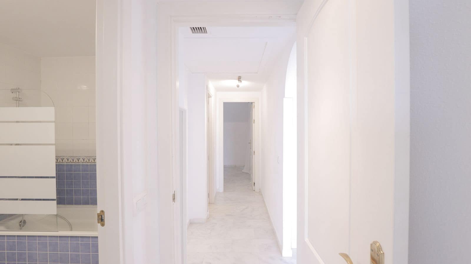 2 sovrum Lägenhet till salu i La Reserva med garage - 359 000 € (Ref: 10153491)