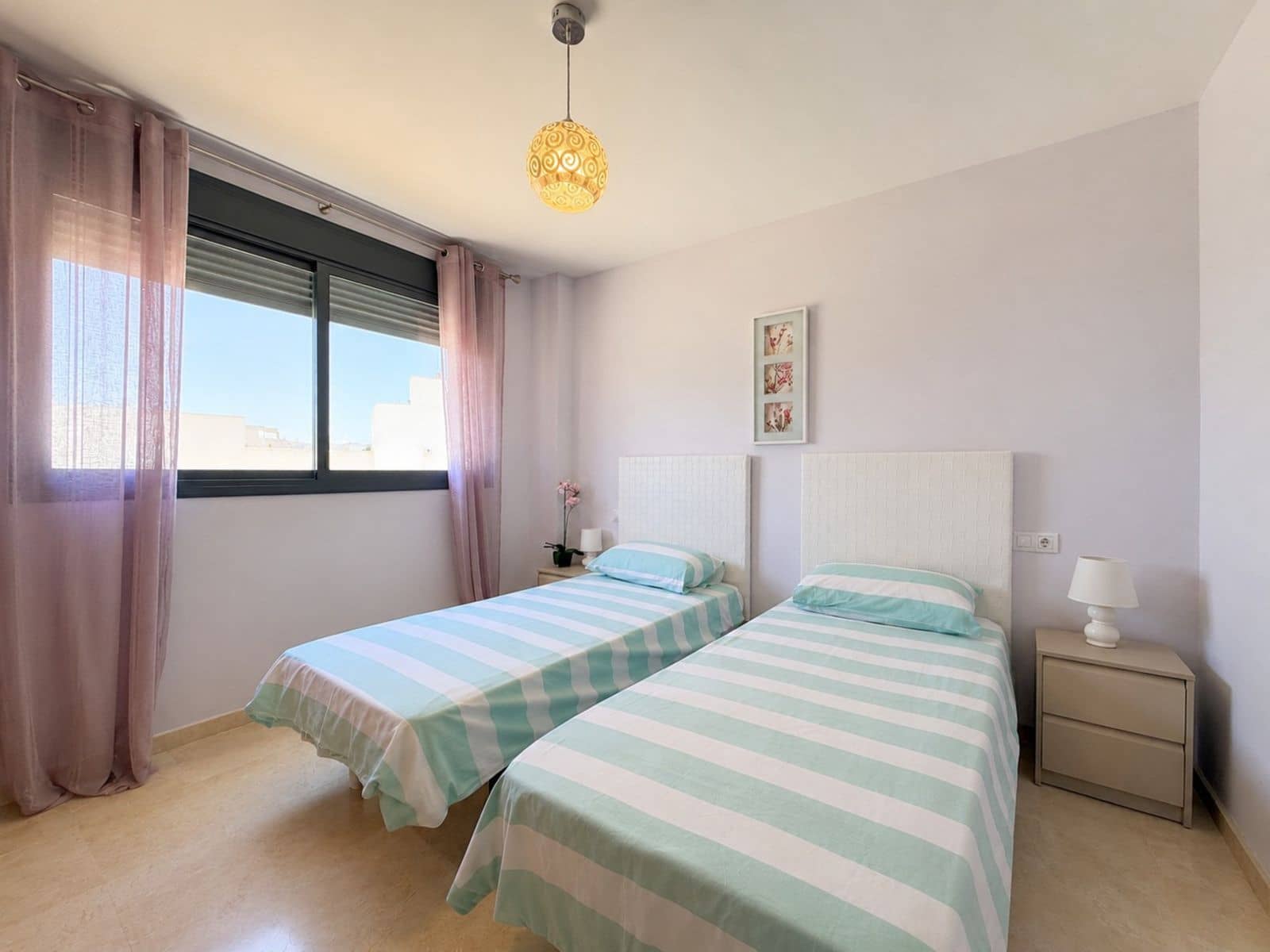 2 soveværelse Lejlighed til salg i Casares med swimmingpool garage - € 380.000 (Ref: 10153492)