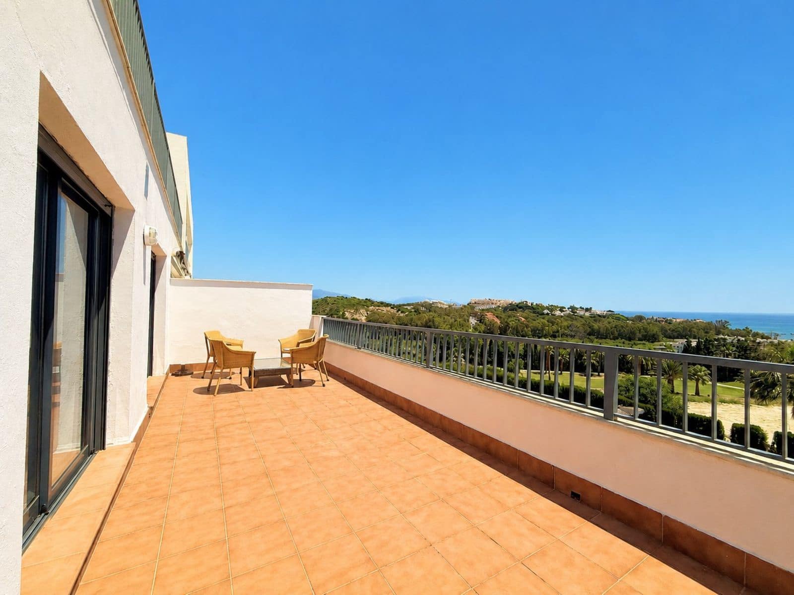 2 soveværelse Lejlighed til salg i Casares med swimmingpool garage - € 380.000 (Ref: 10153492)