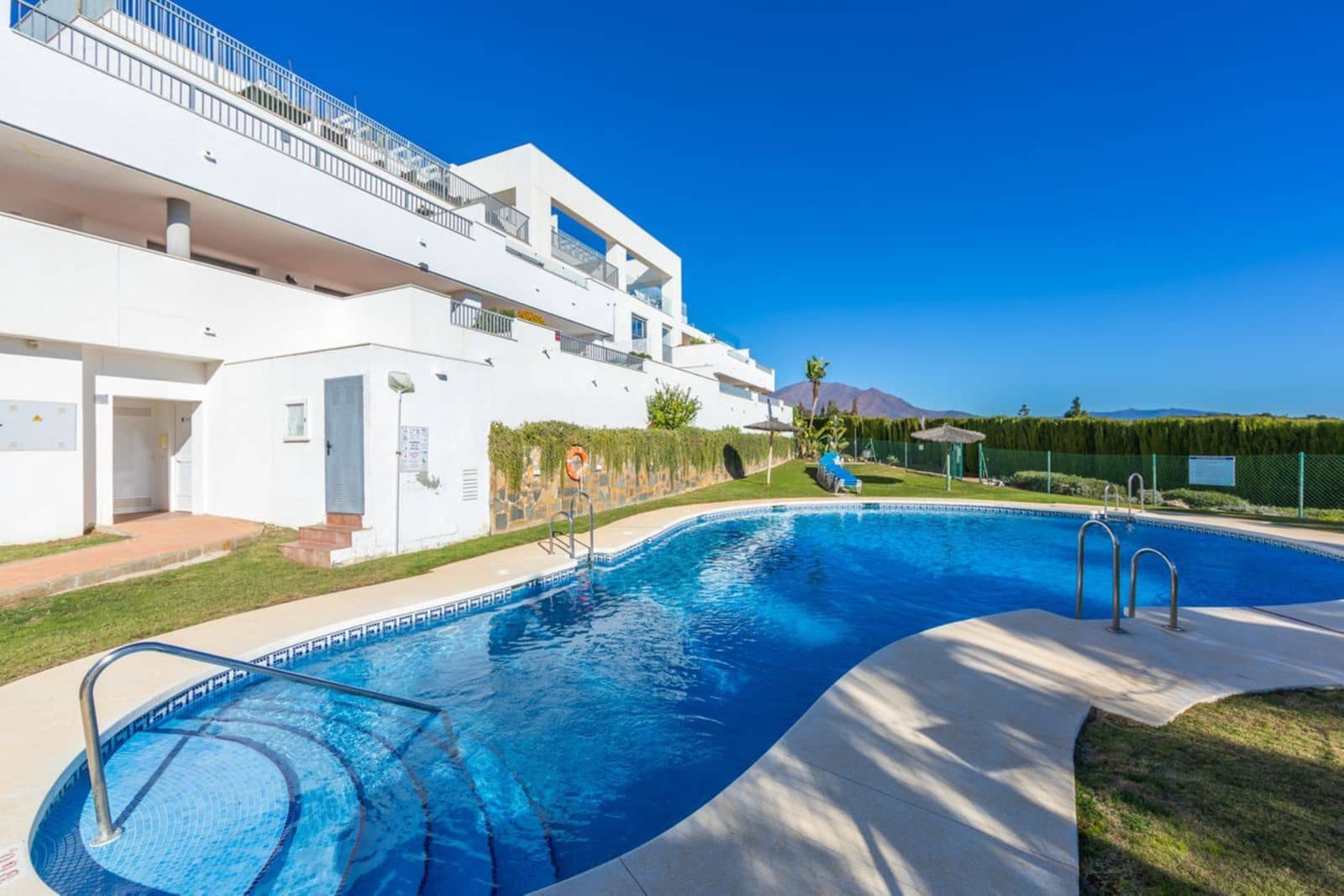 2 soveværelse Lejlighed til salg i Casares med swimmingpool garage - € 380.000 (Ref: 10153492)
