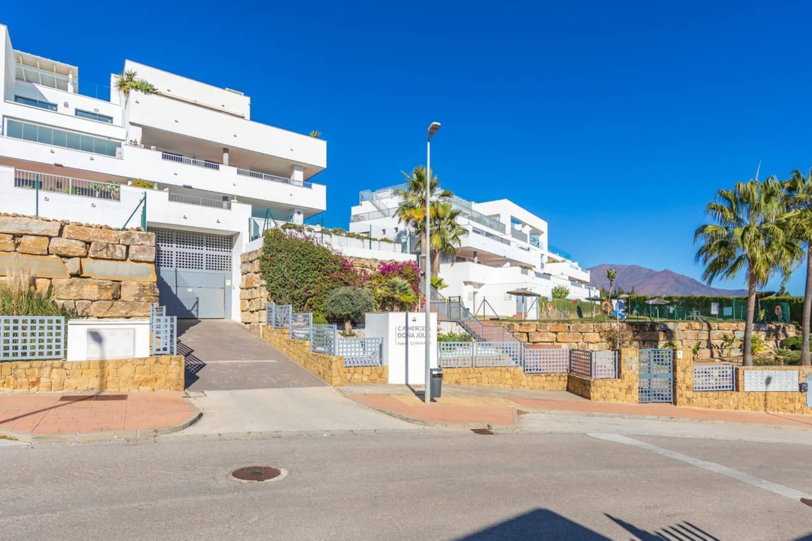 2 soveværelse Lejlighed til salg i Casares med swimmingpool garage - € 380.000 (Ref: 10153492)