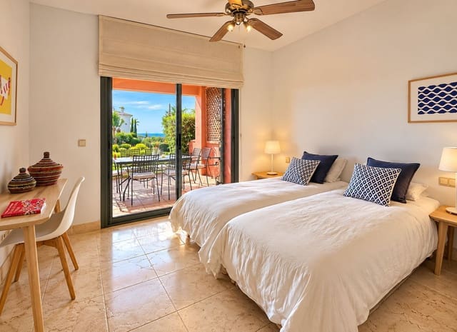 3 chambre Appartement à vendre à Los Flamingos, Benahavís avec piscine garage - 790 000 € (Ref: 10153493)
