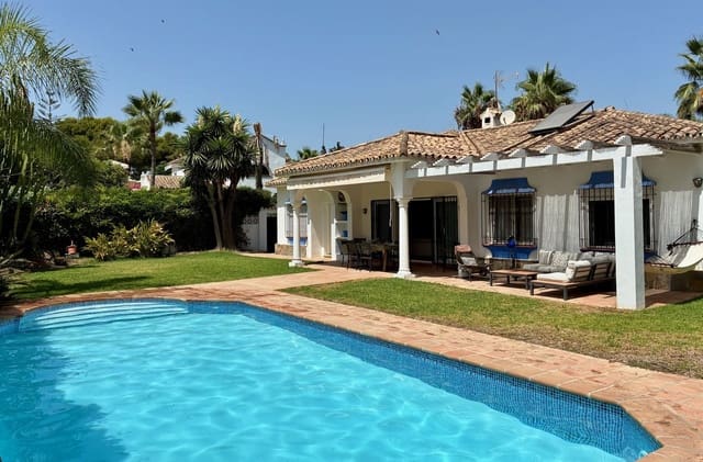 3 soveværelse Villa til salg i El Paraiso, Estepona med swimmingpool garage - € 1.350.000 (Ref: 10153495)