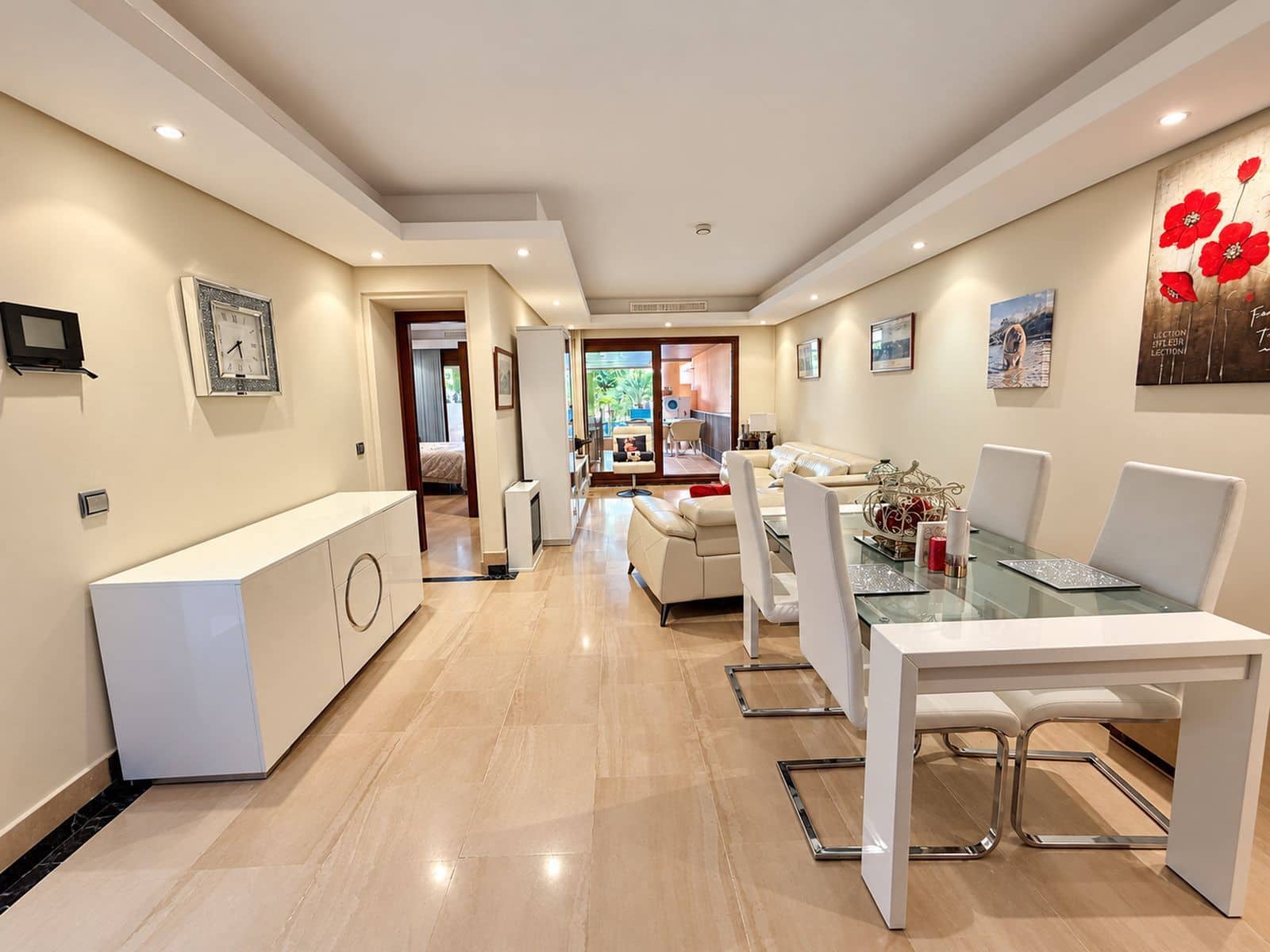 2 slaapkamer Appartement te koop in Estepona met zwembad garage - € 620.000 (Ref: 10153500)