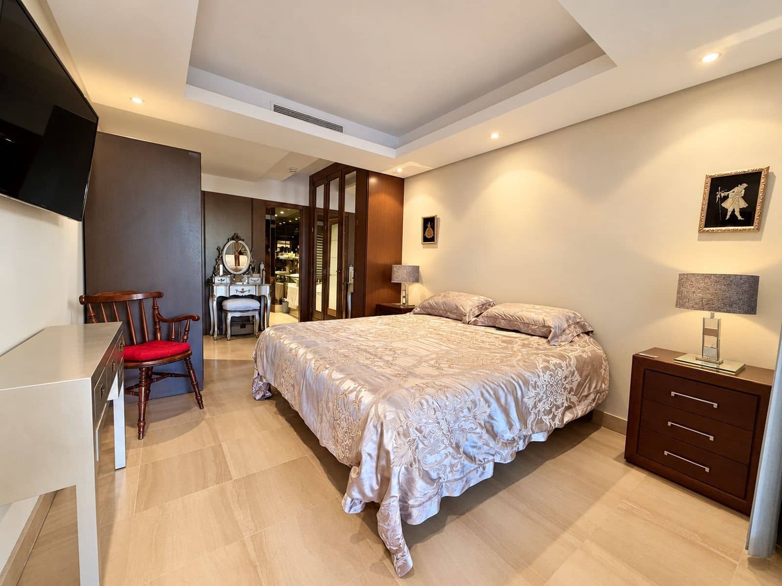 2 slaapkamer Appartement te koop in Estepona met zwembad garage - € 620.000 (Ref: 10153500)