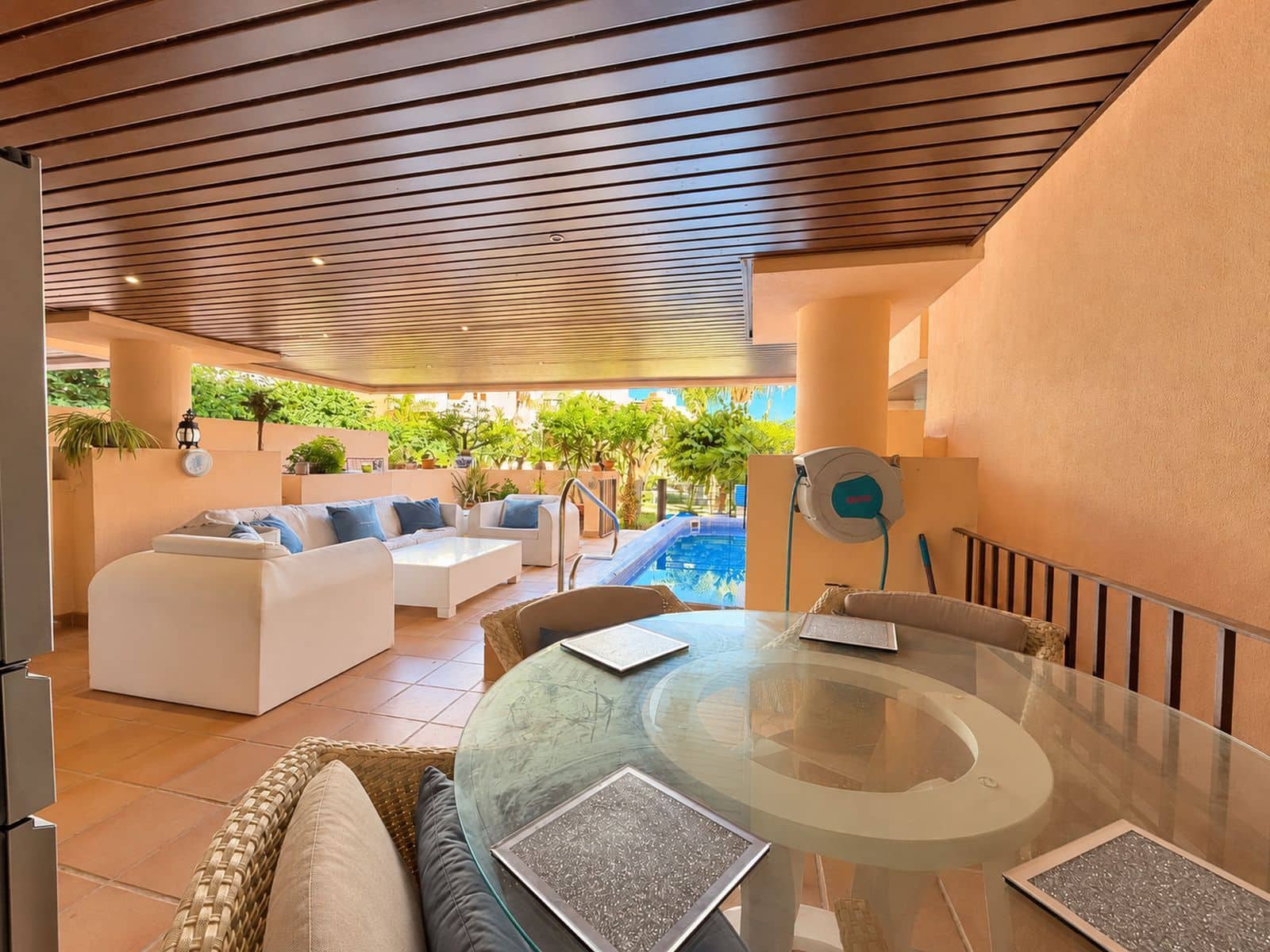 2 slaapkamer Appartement te koop in Estepona met zwembad garage - € 620.000 (Ref: 10153500)