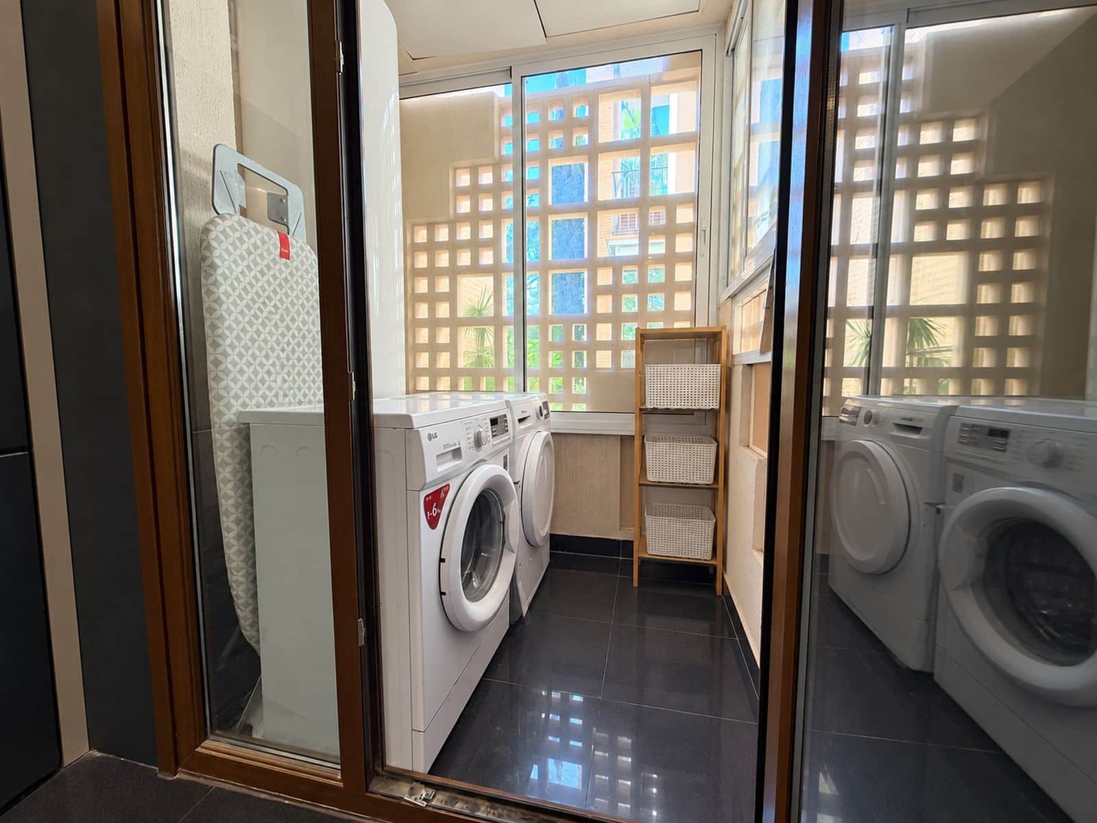 2 slaapkamer Appartement te koop in Estepona met zwembad garage - € 620.000 (Ref: 10153500)