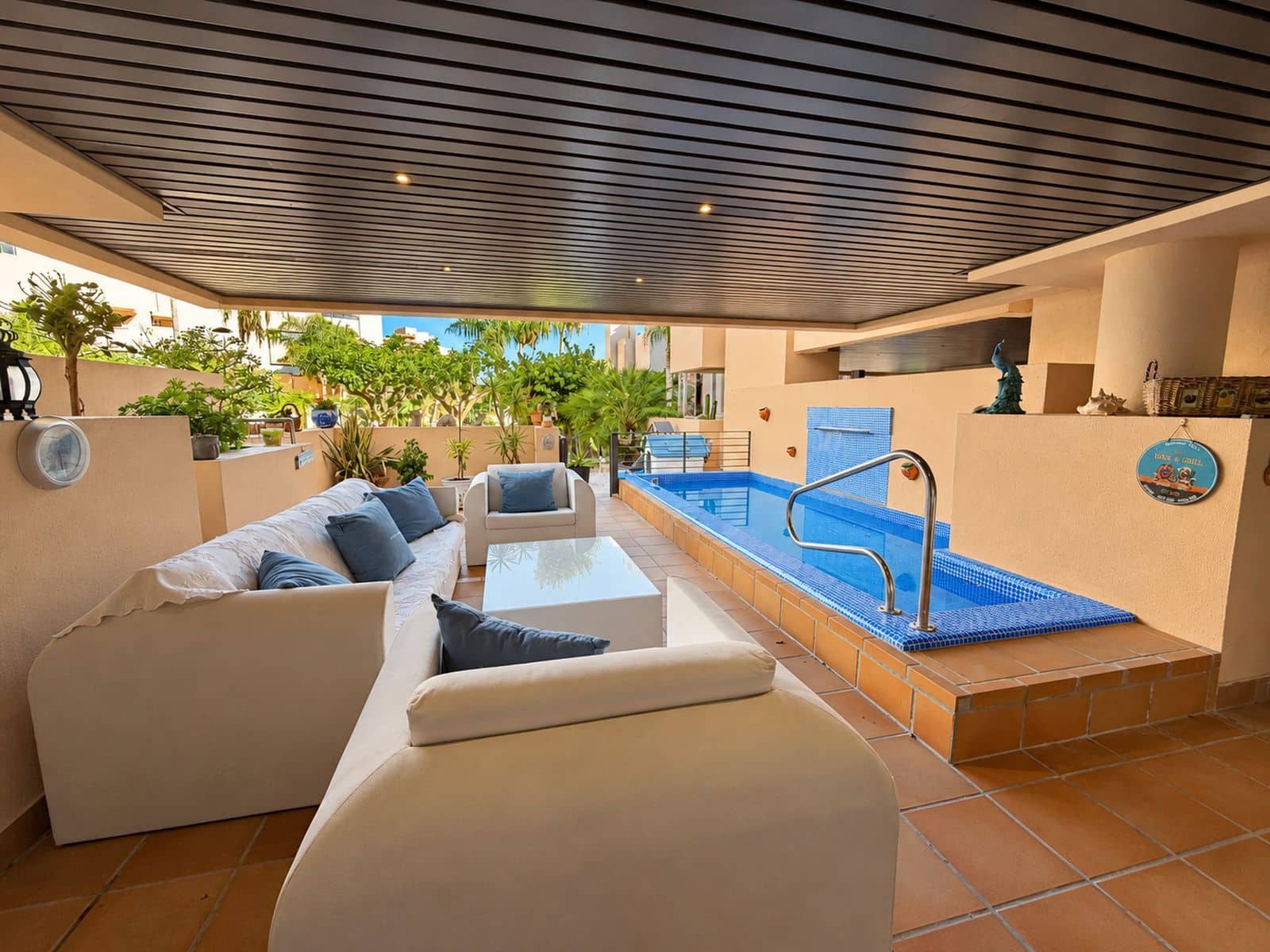 2 slaapkamer Appartement te koop in Estepona met zwembad garage - € 620.000 (Ref: 10153500)