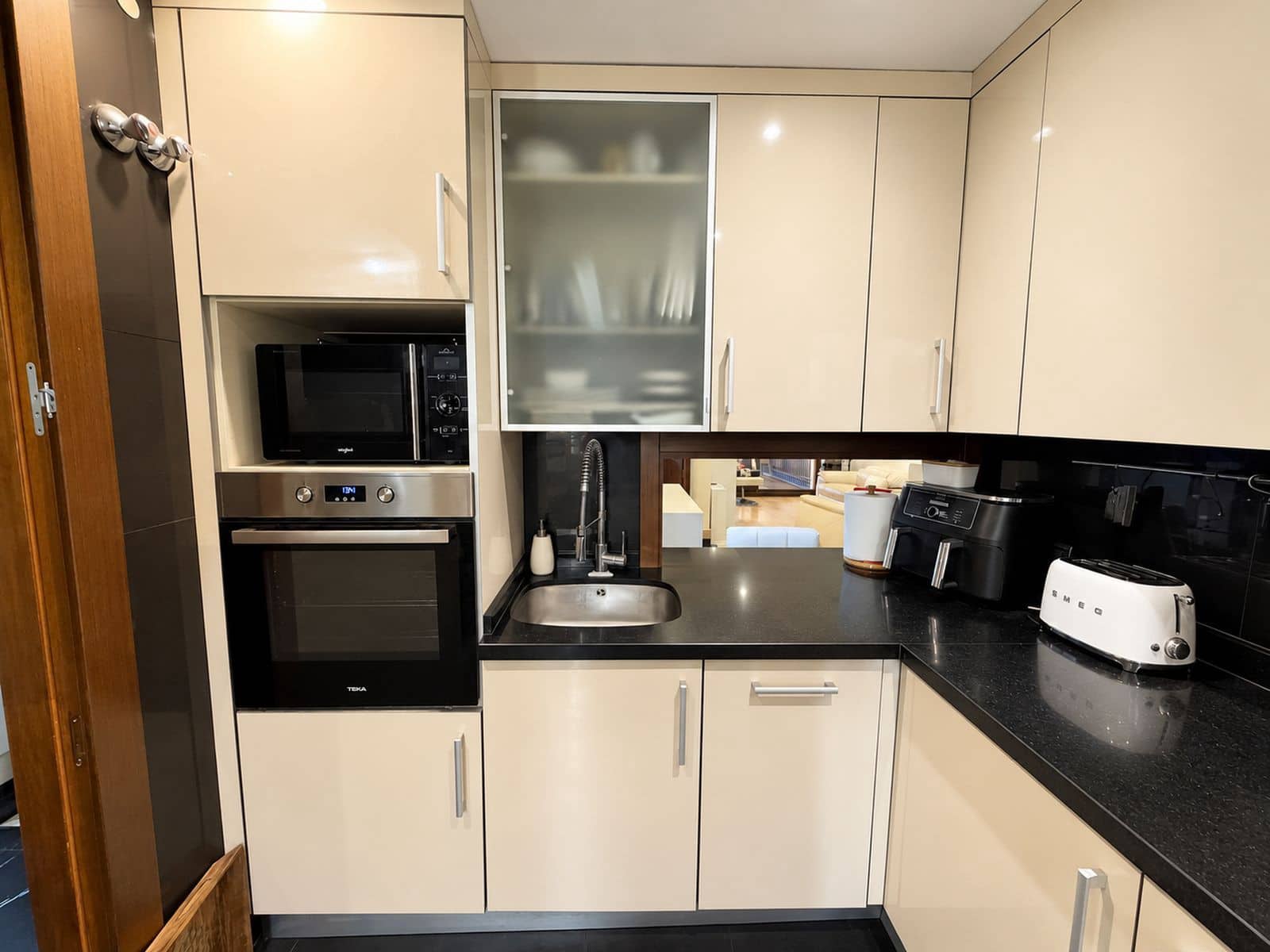 2 slaapkamer Appartement te koop in Estepona met zwembad garage - € 620.000 (Ref: 10153500)