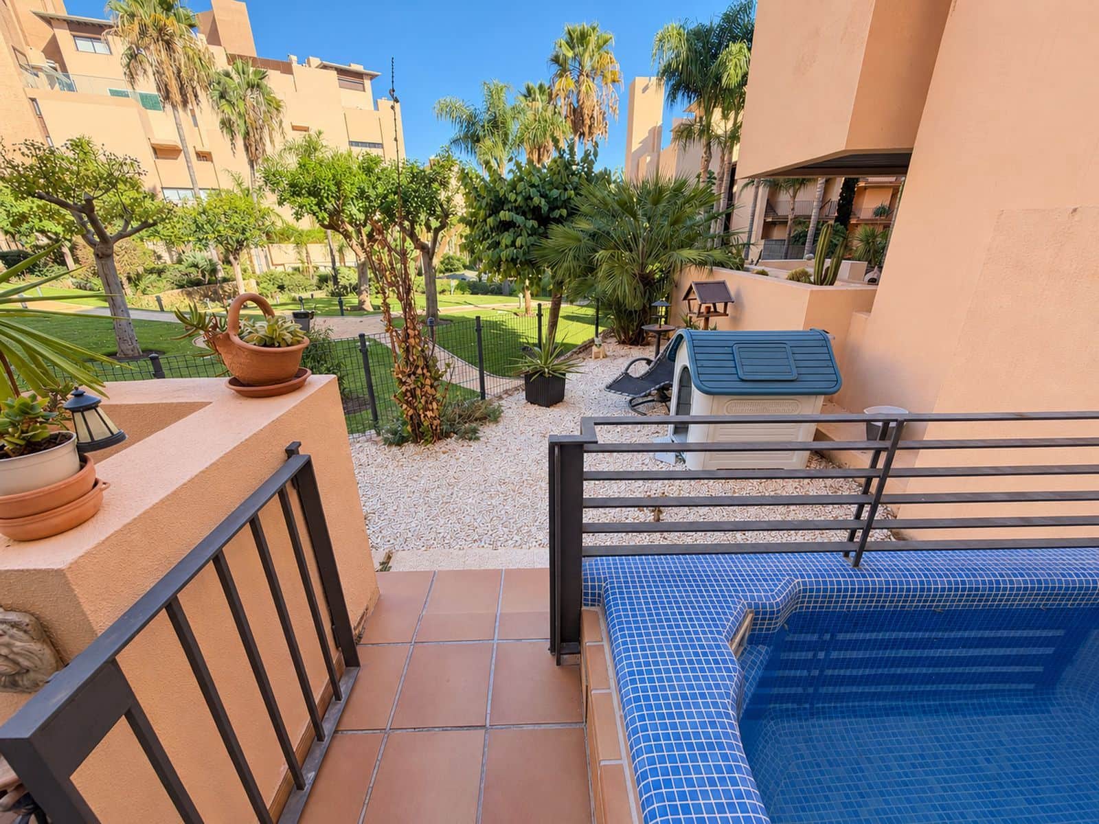 2 slaapkamer Appartement te koop in Estepona met zwembad garage - € 620.000 (Ref: 10153500)