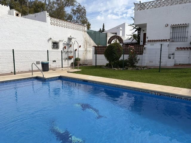 2 soverom Hus til salgs i Estepona med svømmebasseng - € 340 000 (Ref: 10153501)