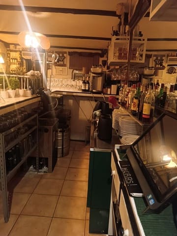 2 makuuhuone Ravintola/baari myytävänä paikassa Estepona - 550 000 € (Ref: 10153503)