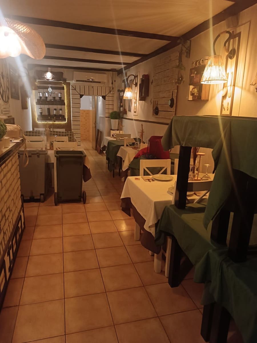 2 soverom Restaurant/Bar til salgs i Estepona - € 550 000 (Ref: 10153503)