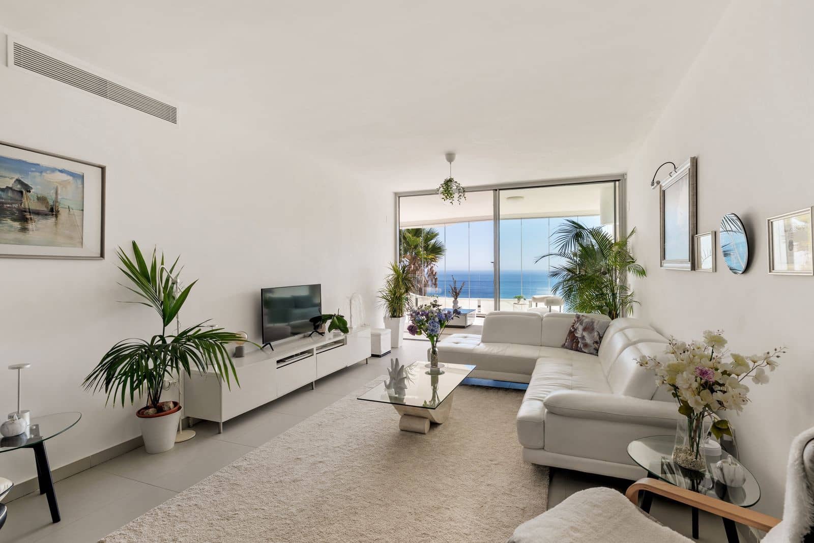 2 soverom Leilighet til salgs i Benalmadena med svømmebasseng garasje - € 665 000 (Ref: 10153504)