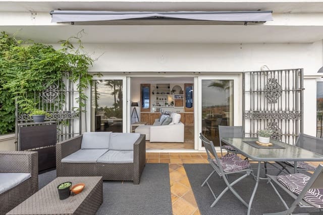 3 soverom Villa til salgs i Buenas Noches, Estepona med garasje - € 1 495 000 (Ref: 10153507)