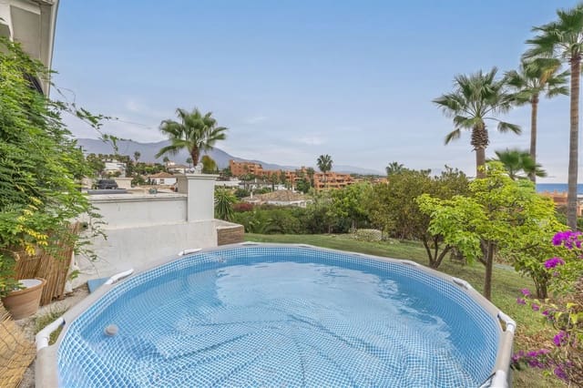 3 soverom Villa til salgs i Buenas Noches, Estepona med garasje - € 1 495 000 (Ref: 10153507)