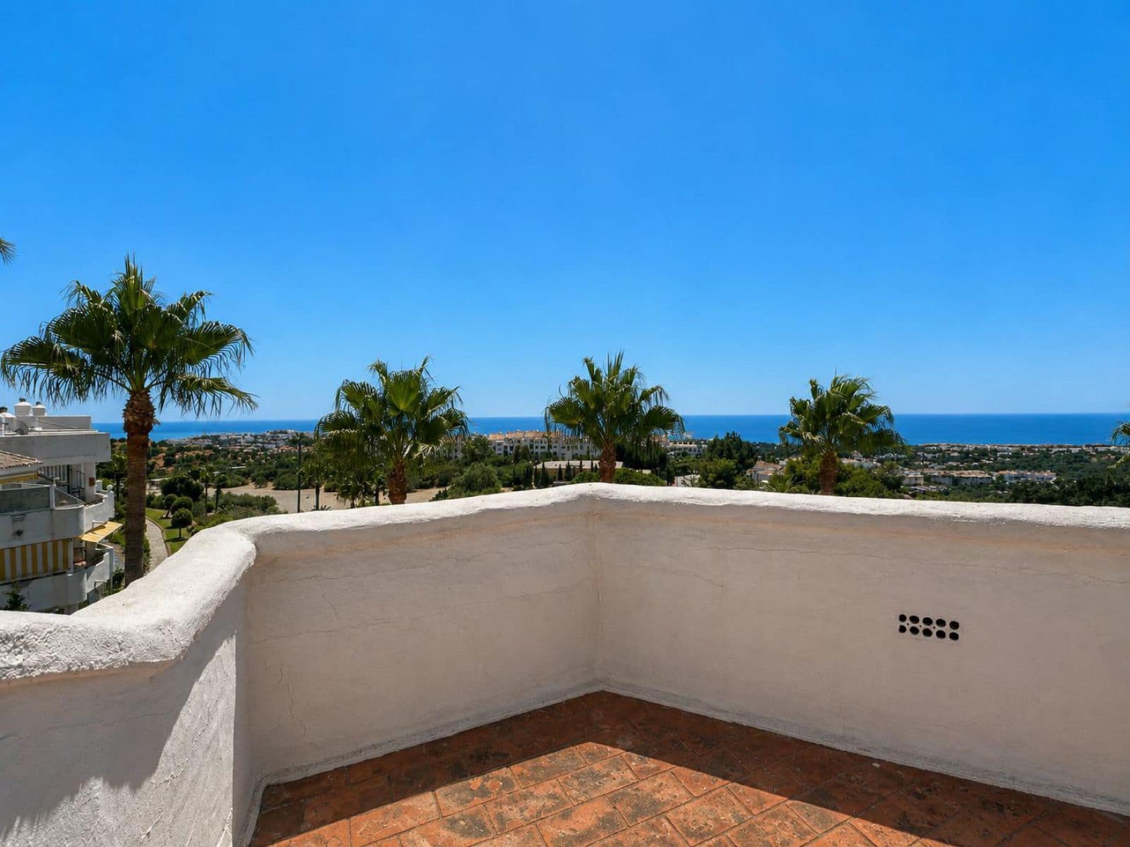 2 slaapkamer Penthouse te koop in Calahonda met zwembad - € 475.000 (Ref: 10153512)