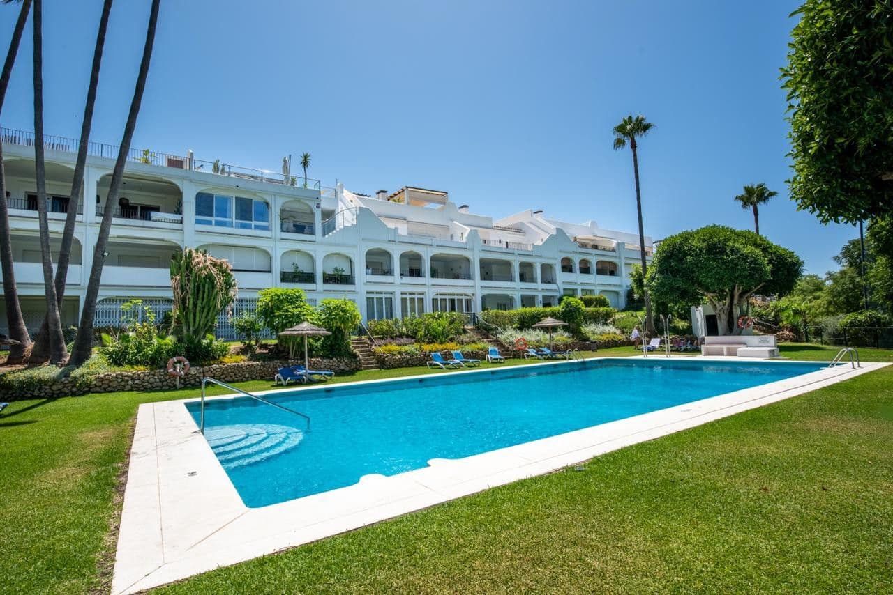 3 chambre Penthouse à vendre à La Quinta avec piscine - 850 000 € (Ref: 10153516)
