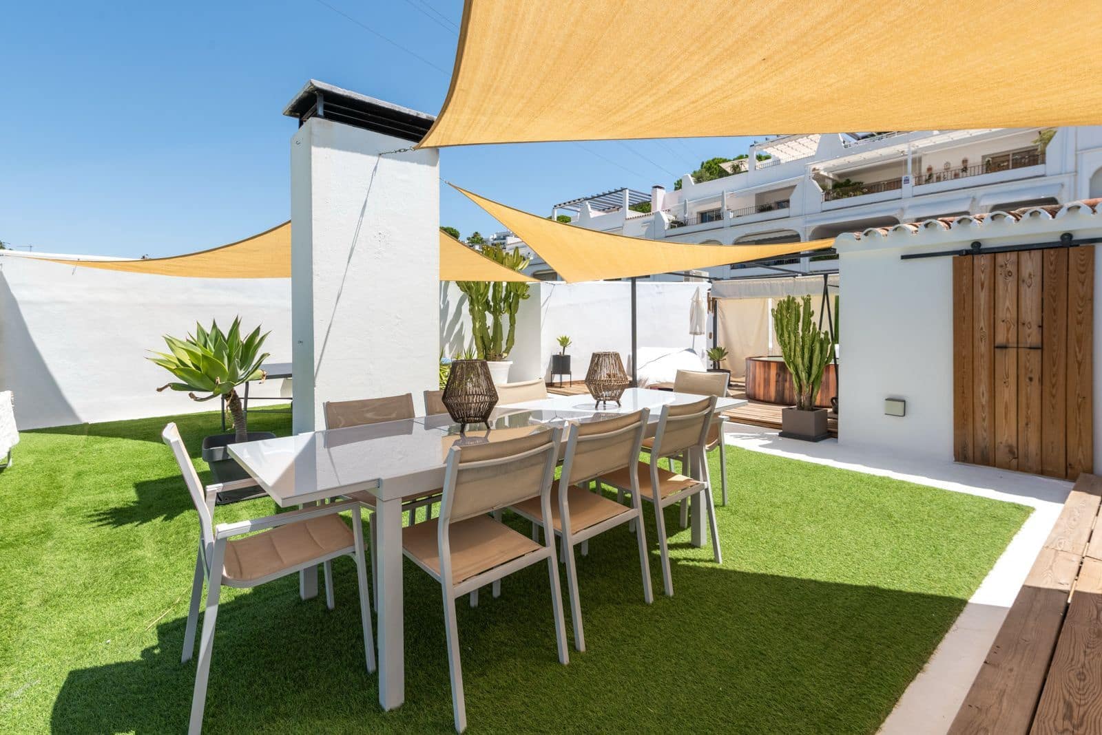 3 chambre Penthouse à vendre à La Quinta avec piscine - 850 000 € (Ref: 10153516)