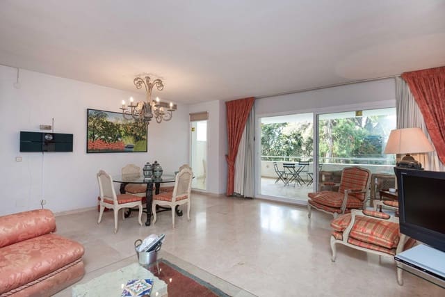 3 sypialnia Apartament na sprzedaż w Río Real, Marbella z basenem garażem - 675 000 € (Ref: 10153517)